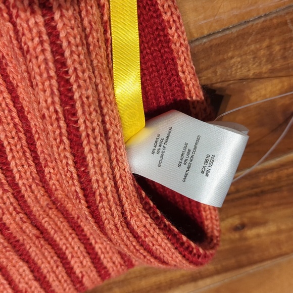 new LOLE infinity scarf/wrap - Picture 3 of 4